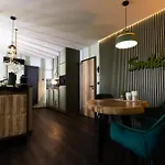 Boutique By Roy