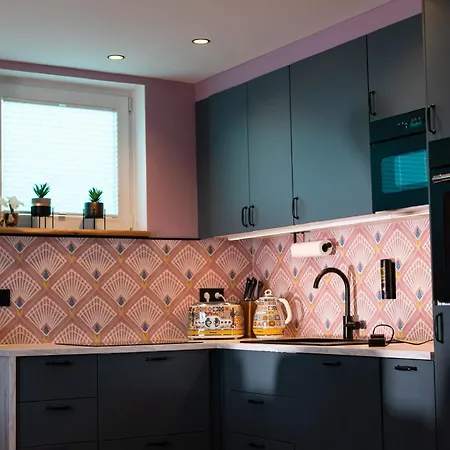 Boutique By Roy Lejlighed *