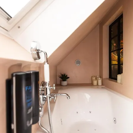 Boutique By Roy アパート