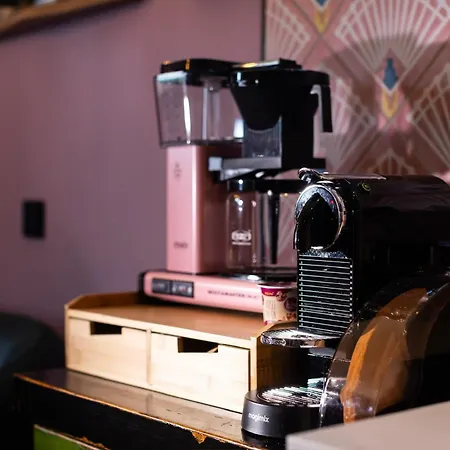 Boutique By Roy Apartman *