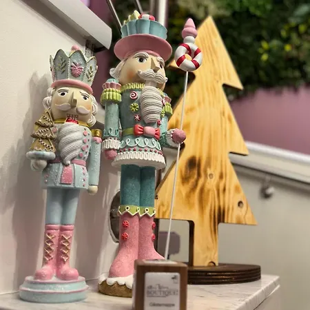 Boutique By Roy Apartman